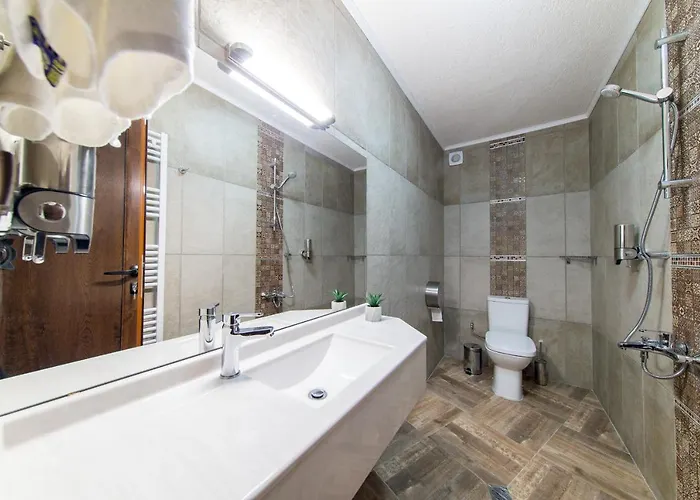 Hotel българче - ресторант *